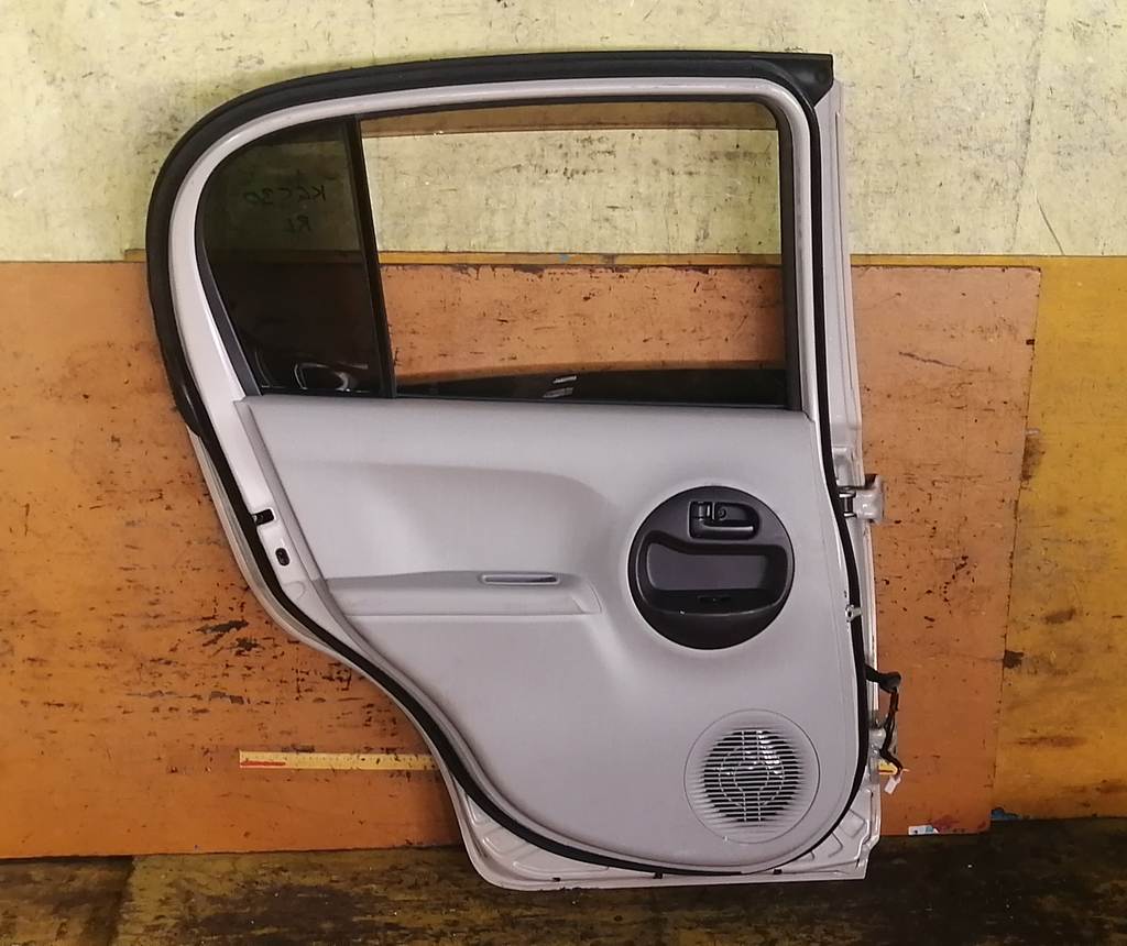 дверь Toyota Passo 3