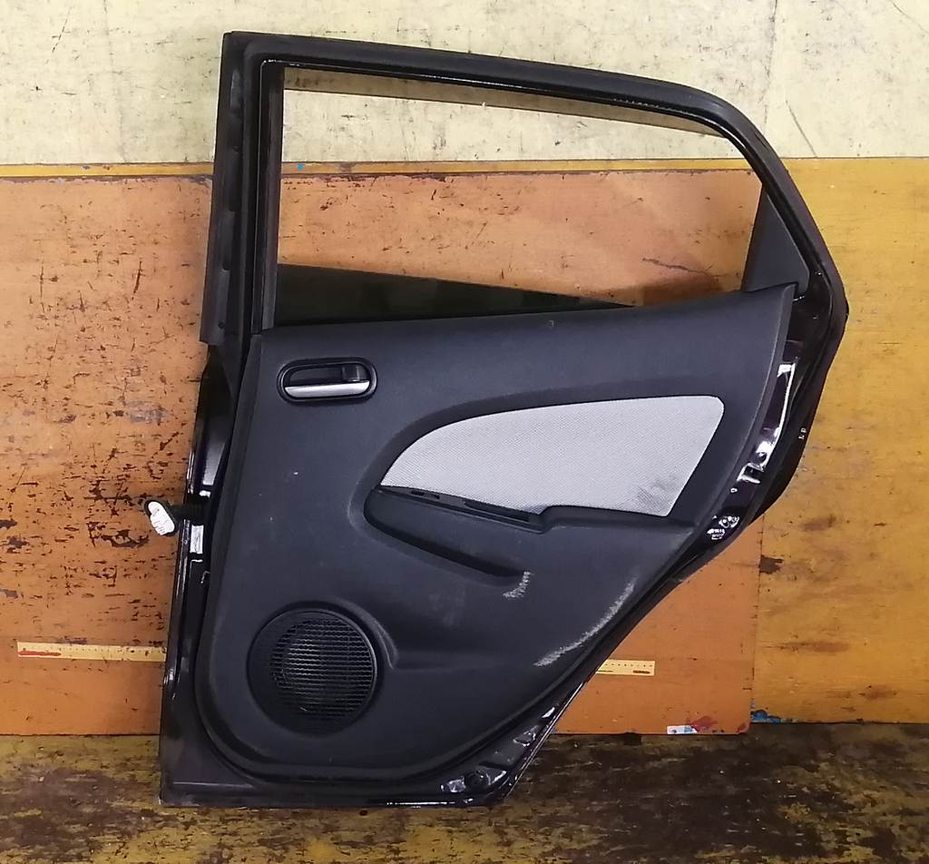 Кузов Mazda Demio 5