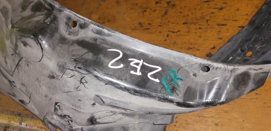 INSIGHT ZE2 ПОДКРЫЛОК ПЕРЕДНИЙ ПРАВЫЙ Honda Insight 1