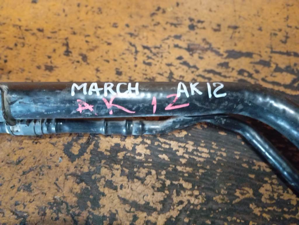 MARCH AK12 ЗАЛИВНАЯ ГОРЛОВИНА БЕНЗОБАКА Nissan March 1