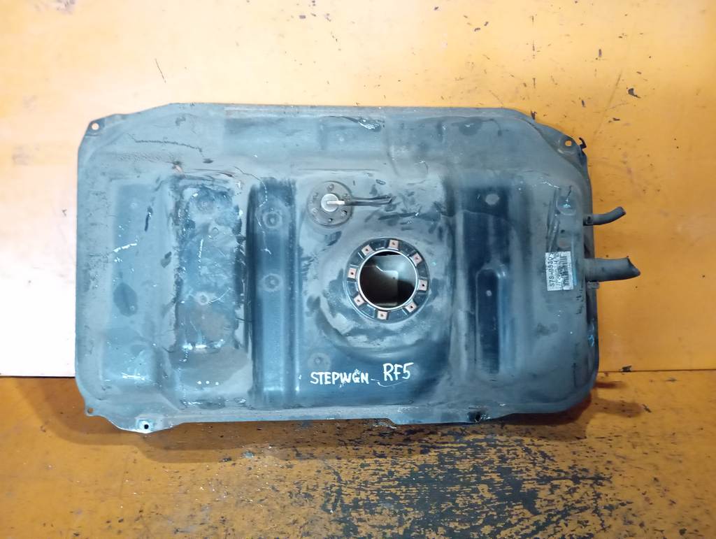 топливный бак Honda Stepwgn 0