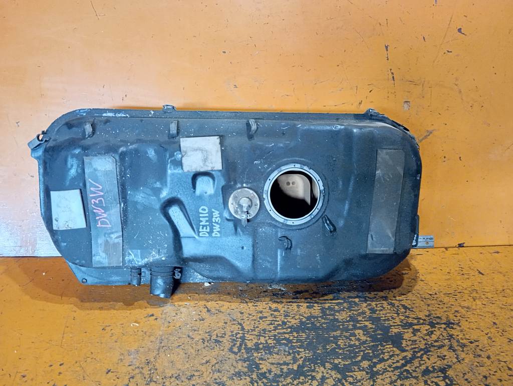 топливный бак Mazda Demio 0