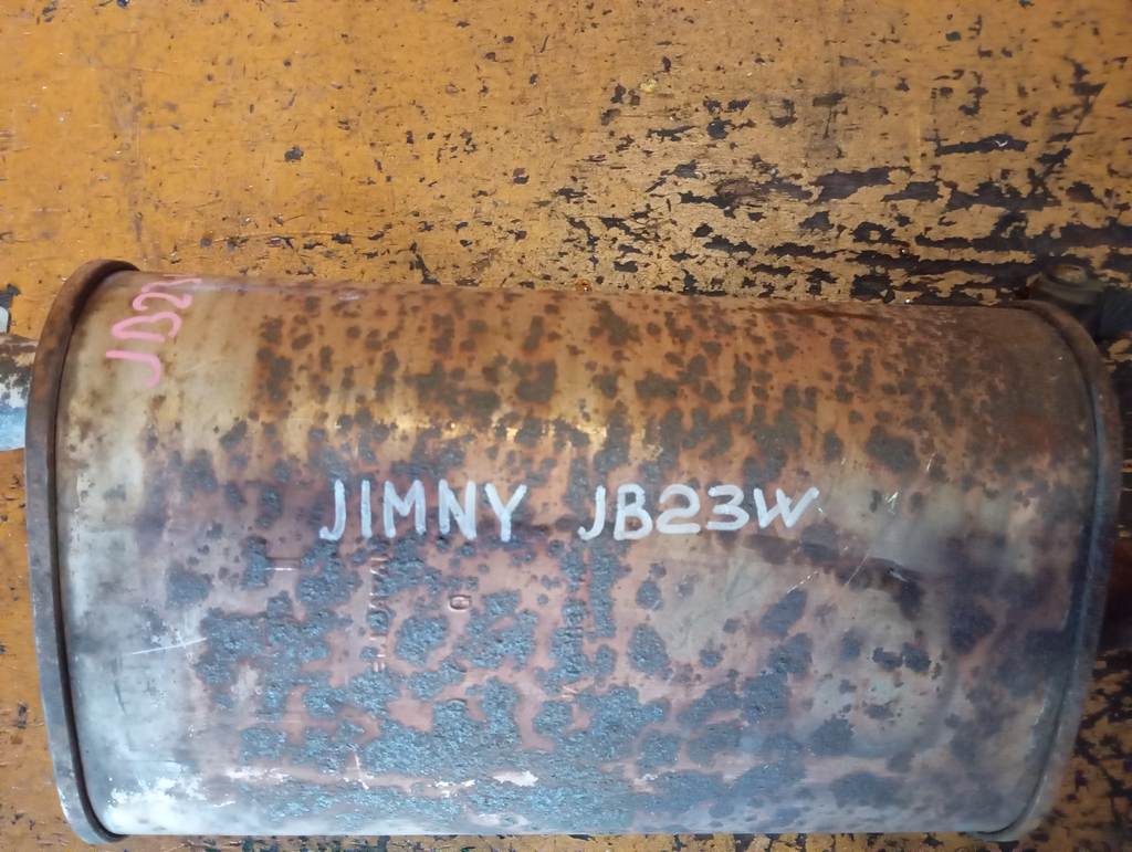 JIMNY JB23W БОЧКА ГЛУШИТЕЛЯ Suzuki Jimny 1