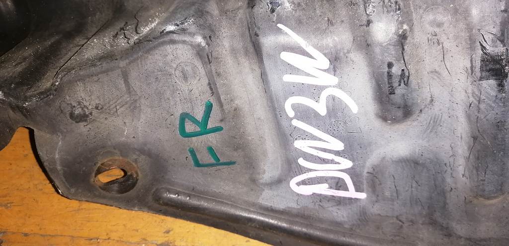 DEMIO DW3W ЗАЩИТА ДВС ПЕРЕДНЯЯ ПРАВАЯ Mazda Demio 1