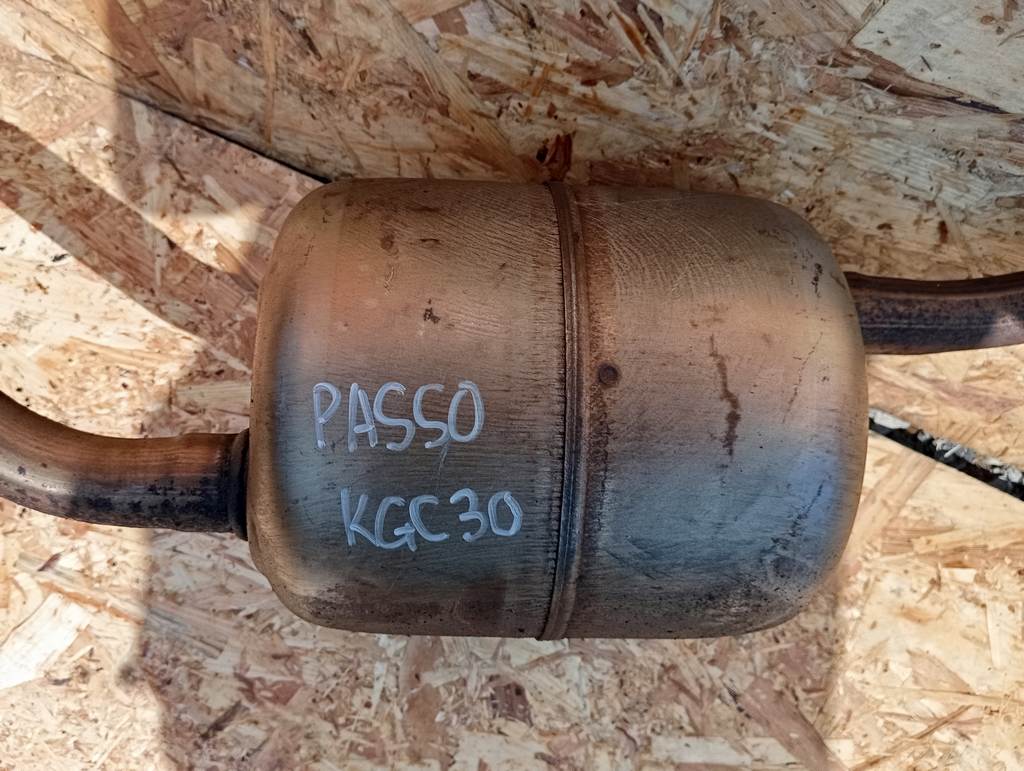 PASSO KGC30 БОЧКА ГЛУШИТЕЛЯ Toyota Passo 1