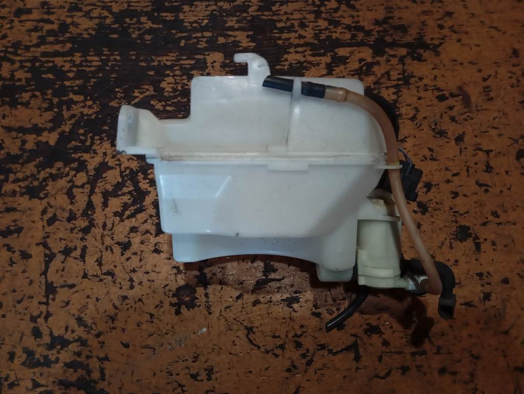N-WGN JH1 БАЧОК ОМЫВАТЕЛЯ С МОТОРЧИКОМ Honda N-WGN 1