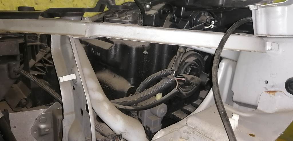 TIIDA LATIO SC11 НОУСКАТ (ФАРА 7779) Nissan Tiida Latio 10