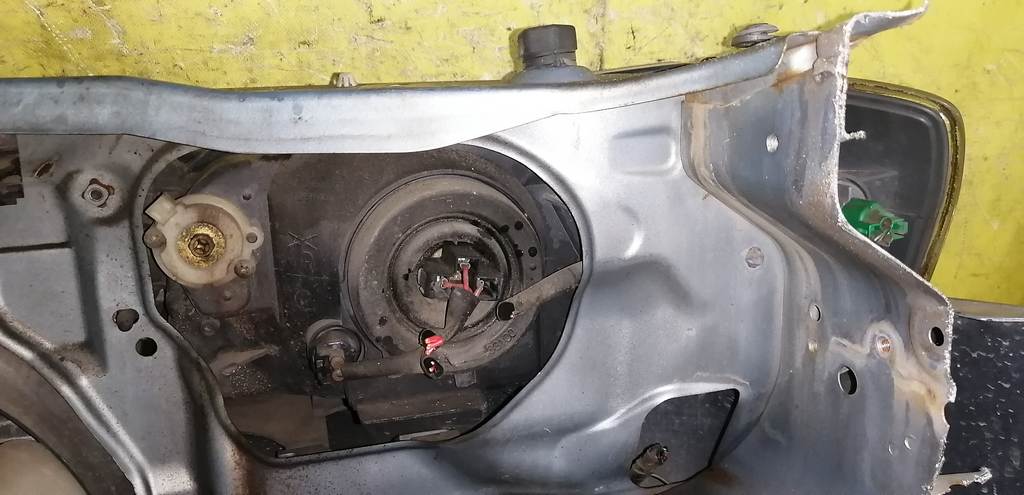 ноускат Mazda Demio 12