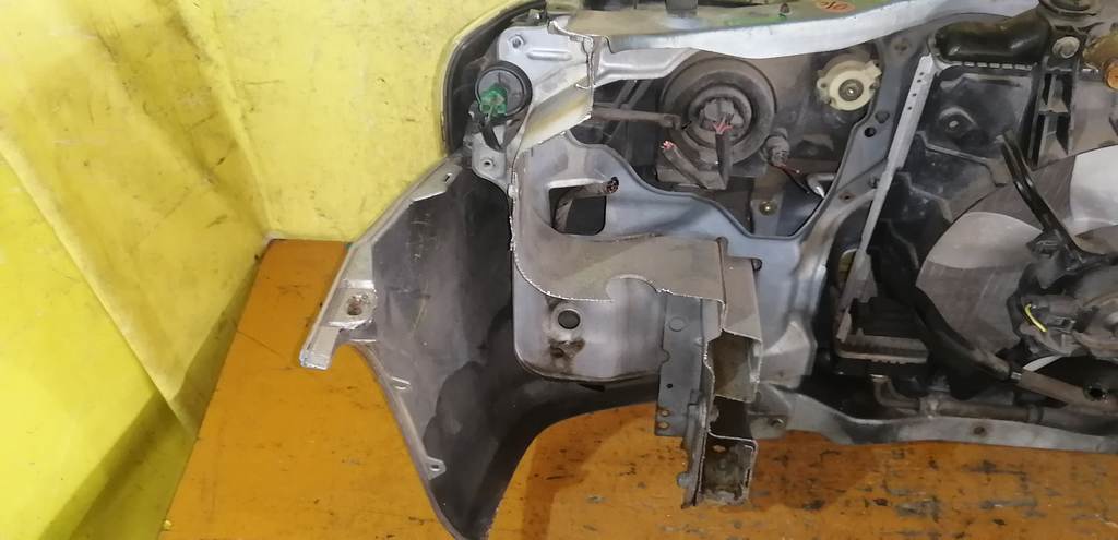 DEMIO DW5W НОУСКАТ (ФАРА 1001. ГАБАРИТ 1002) 2 модель Mazda Demio 16