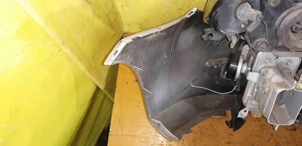 ноускат Mazda Demio 15