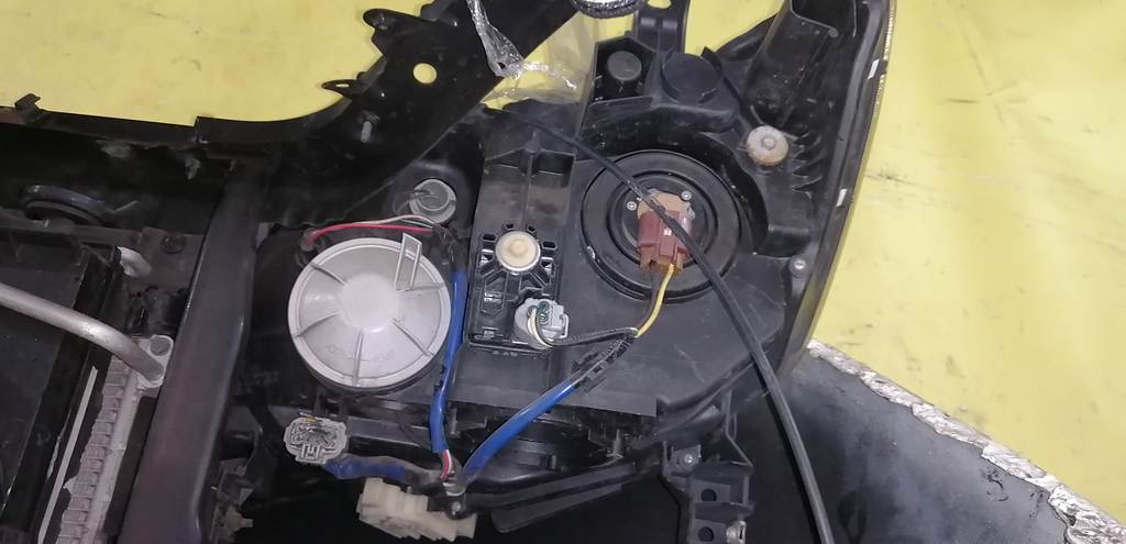 SERENA C26 НОУСКАТ (ФАРА 100-23096) Nissan Serena 10