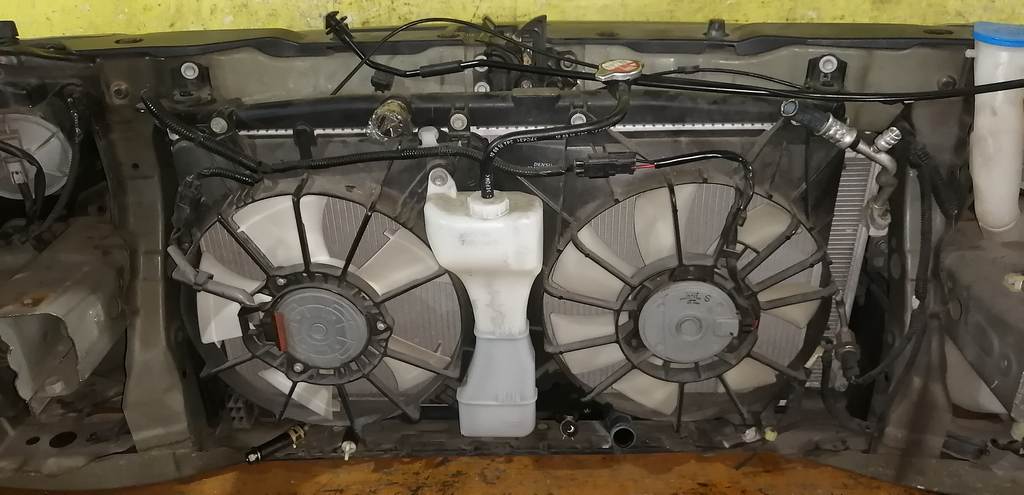 Кузов Honda Insight 14