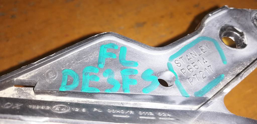 DEMIO DE3FS ФАРА ЛЕВАЯ P6514. P7217 Mazda Demio 1