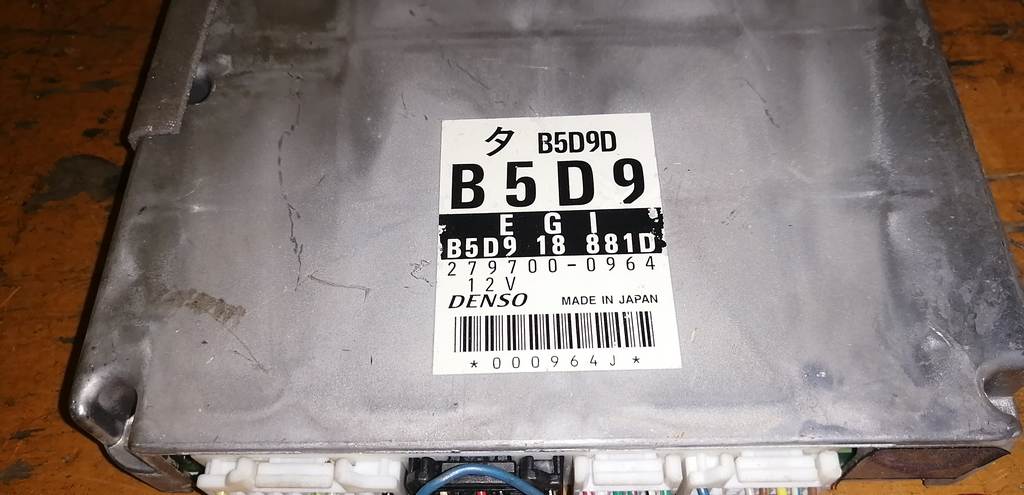 блок управления двс Mazda Demio 3