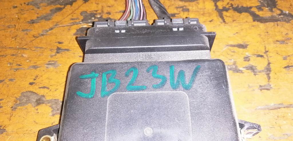 33920-76J20 БЛОК УПР.ДВС Suzuki Jimny 1