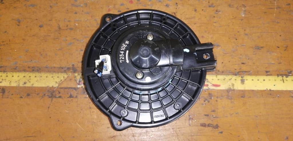 STEPWGN RF5 МОТОР ПЕЧКИ Honda Stepwgn 1