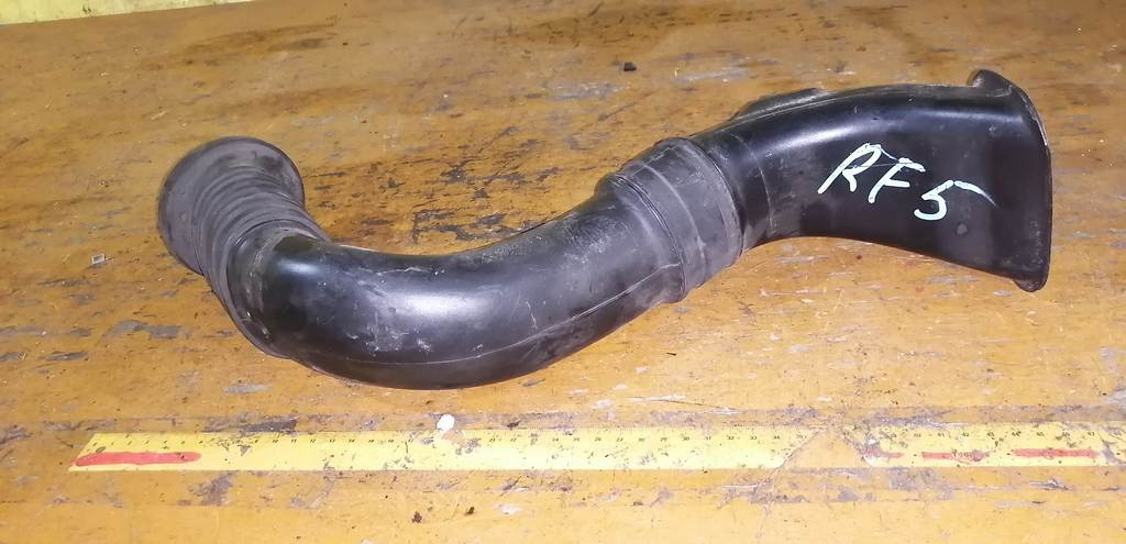 воздухозаборник Honda Stepwgn 0