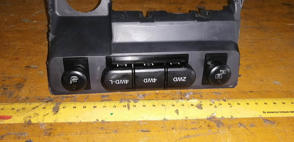 кнопка подогрева сидений Suzuki Jimny 0