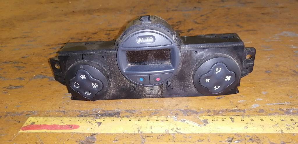 консоль магнитофона Renault Kangoo 0