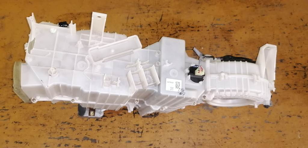 STEPWGN RF5 ПЕЧКА 443200-6201 ДЕФЕКТ Honda Stepwgn 4