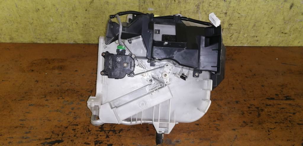 Система кондиционирования Honda Stepwgn 2