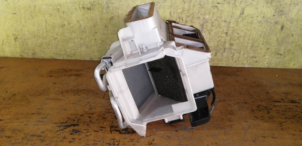STEPWGN RF5 ПЕЧКА 116700-7073 Honda Stepwgn 4