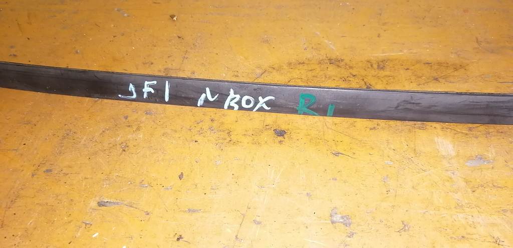 N BOX JF1 МОЛДИНГ КРЫШИ ПРАВЫЙ 1 Honda N Box 1