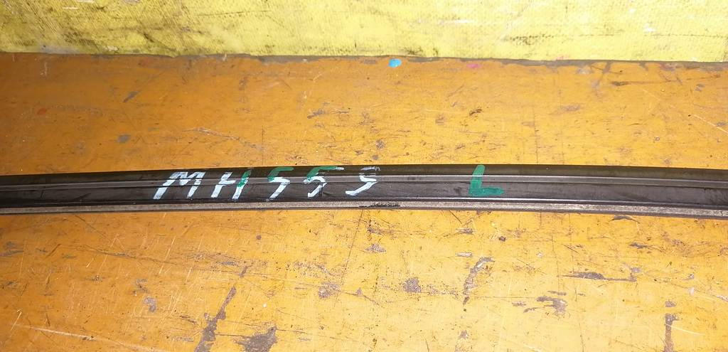 WAGON R MH55S МОЛДИНГ КРЫШИ ЛЕВЫЙ Suzuki Wagon R 1