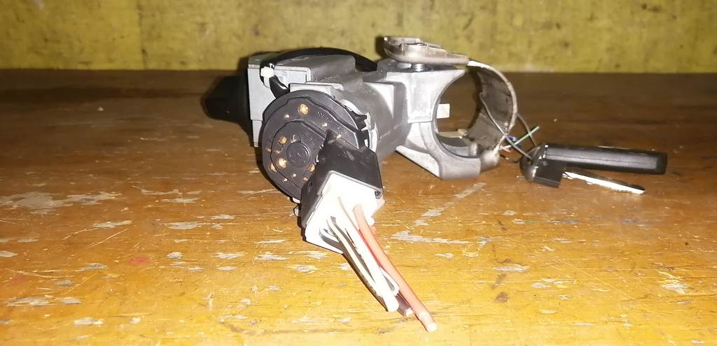 DEMIO DE3FS ЗАМОК ЗАЖИГАНИЯ Mazda Demio 4