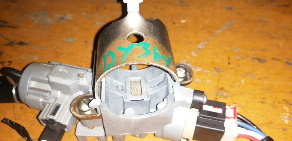 DEMIO DY3W ЗАМОК ЗАЖИГАНИЯ Mazda Demio 1