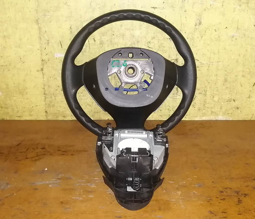 airbag водительский Nissan Serena 3