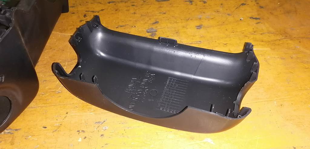STEPWGN RF5 КОЖУХ РУЛЕВОЙ КОЛОНКИ Honda Stepwgn 4