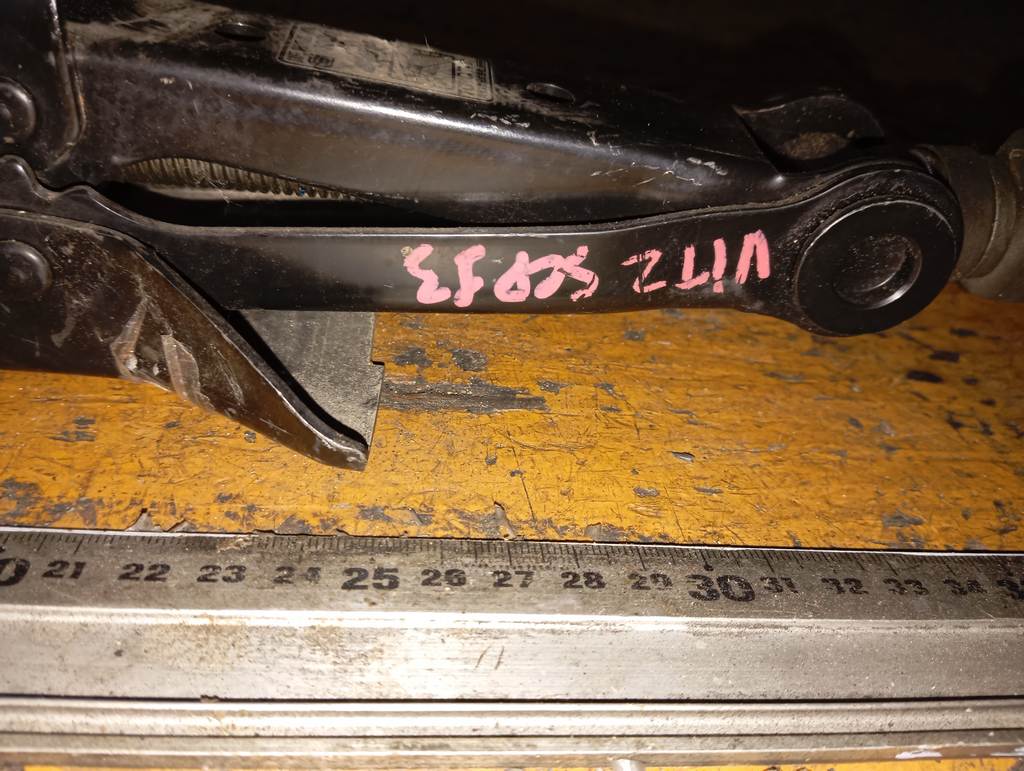 VITZ SCP13 ДОМКРАТ 700 kg Toyota Vitz 1