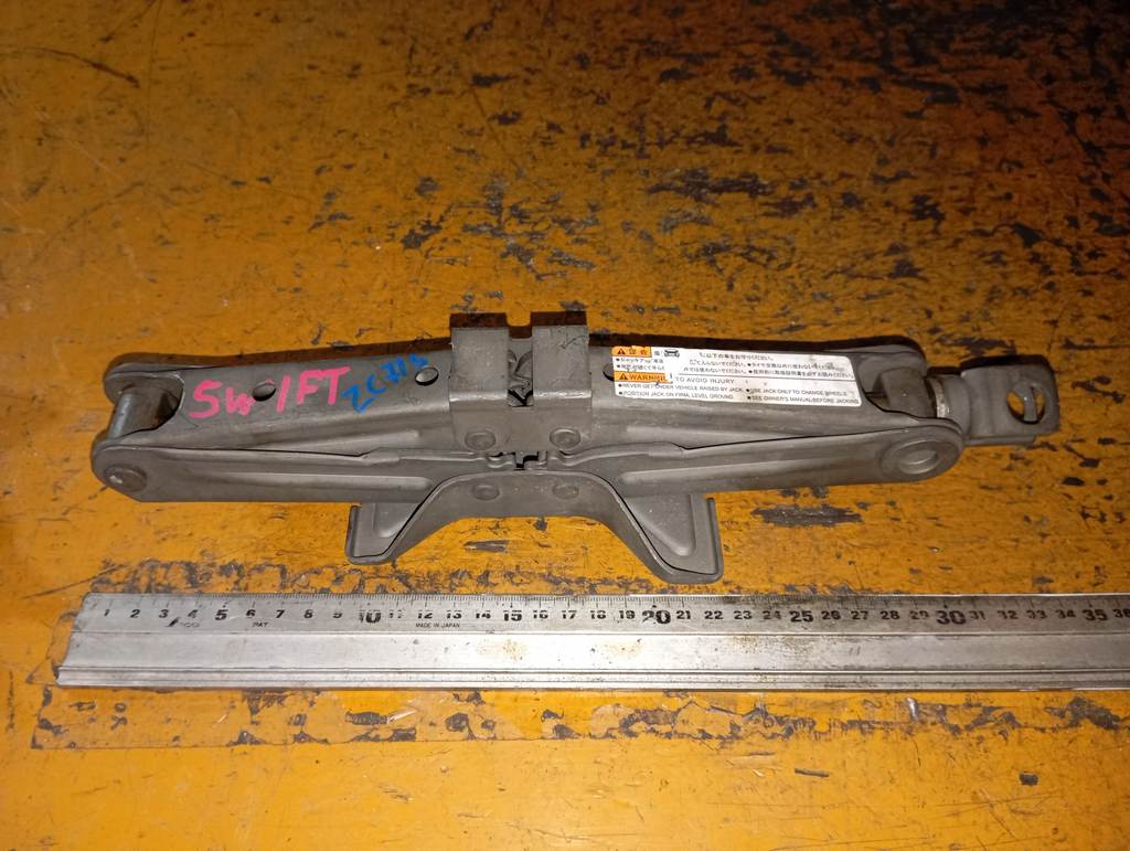 домкрат Suzuki Swift 0