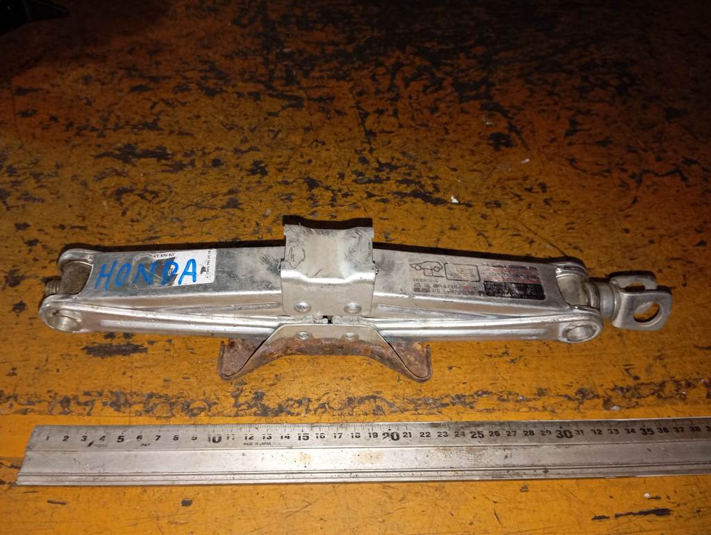 домкрат Honda  0
