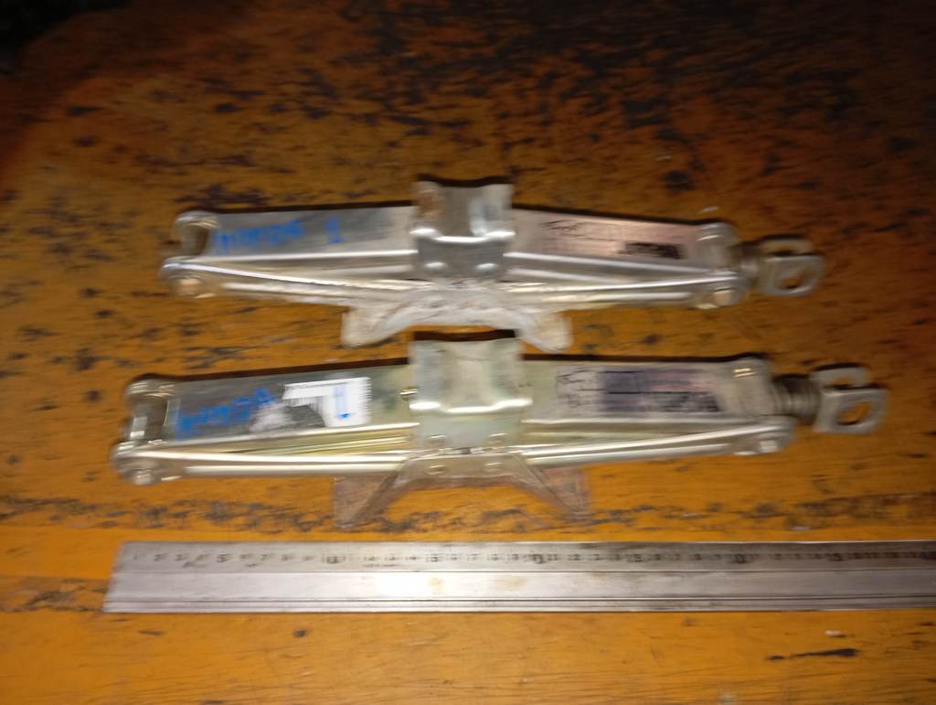 домкрат Honda  0