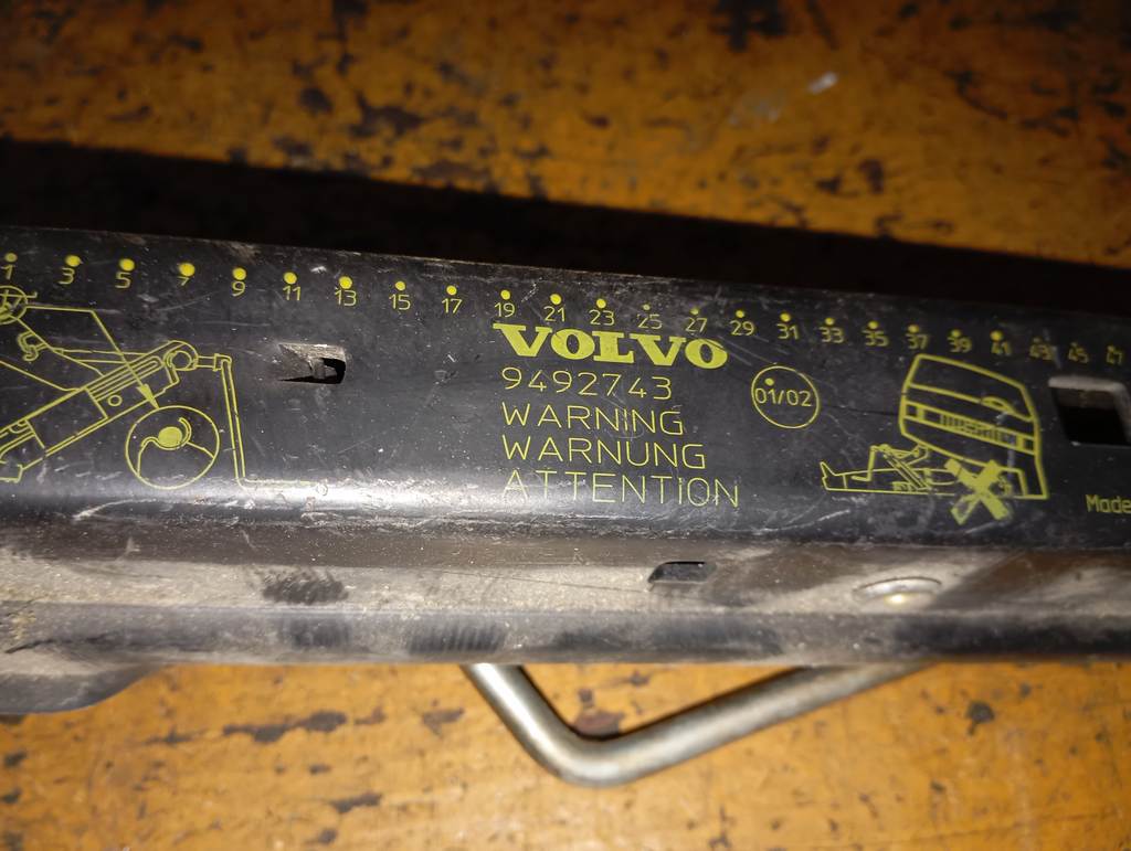 VOLVO ДОМКРАТ 9492743 Volvo  1
