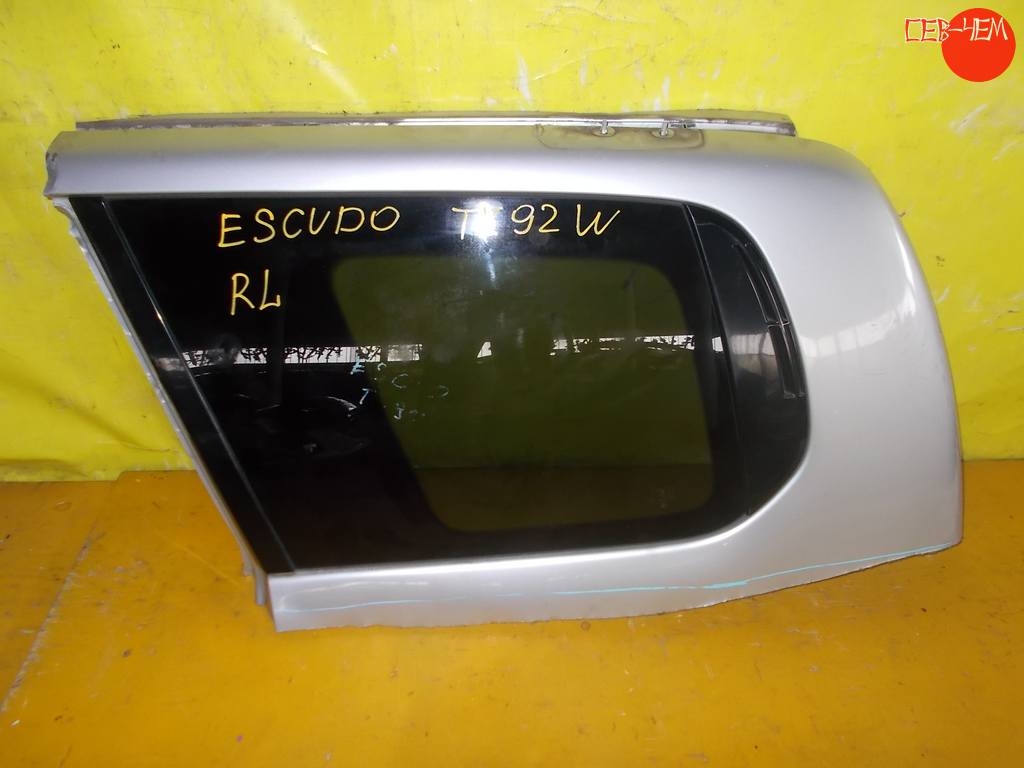 стекло багажника Suzuki Escudo