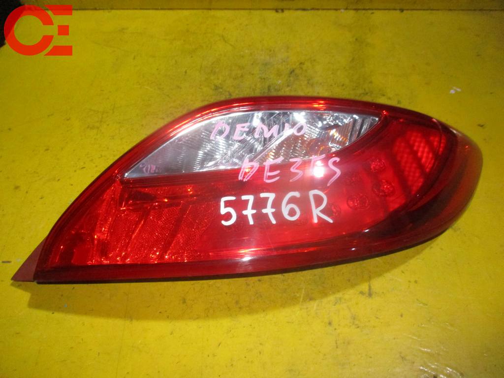стоп-сигнал Mazda Demio