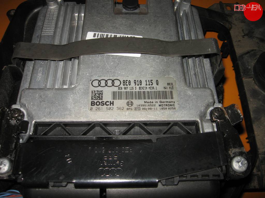 8EO 910 115 Q БЛОК УПР.ДВС Audi A4