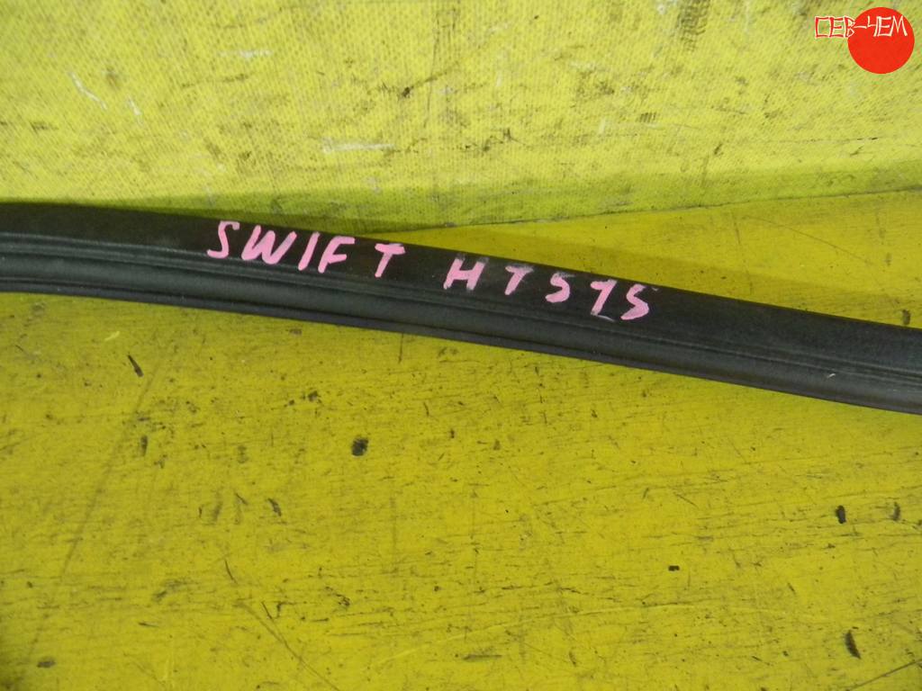 SWIFT HT51S УПЛОТНИТЕЛЬ 5-Й ДВЕРИ Suzuki Swift