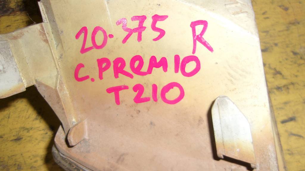 CORONA PREMIO AT210 ГАБАРИТ ПРАВЫЙ 20375 Toyota Corona Premio