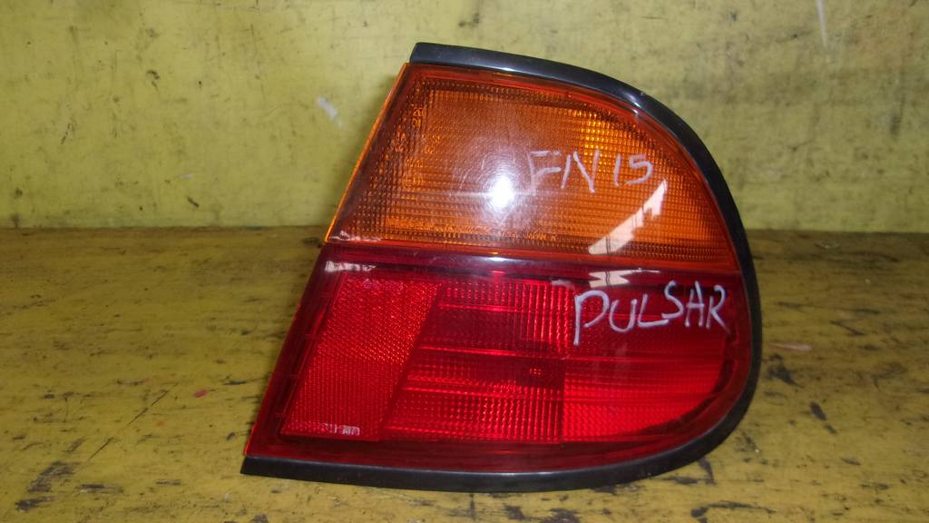 стоп-сигнал Nissan Pulsar