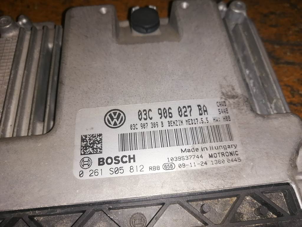 03C 906 027 BA БЛОК УПР.ДВС Volkswagen Golf